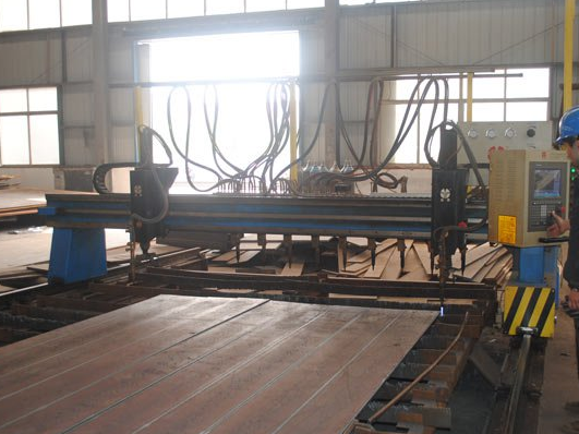 鋼結構公司是怎樣處理鋼結構工程變形的？