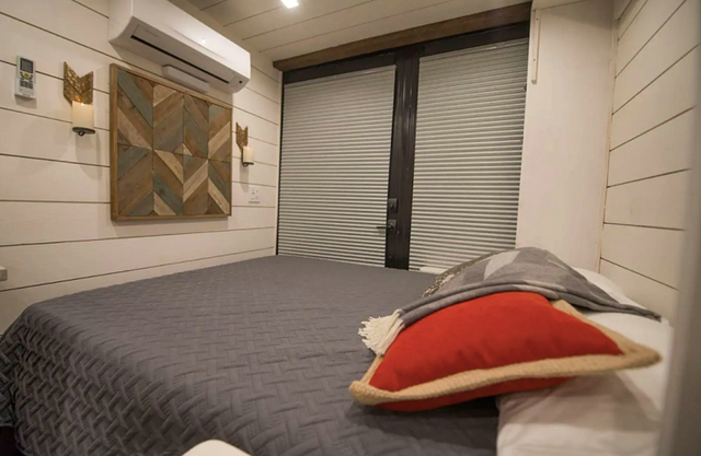 集裝箱也能住人？16.6㎡“五臟俱全”，還能自帶露臺，太美了