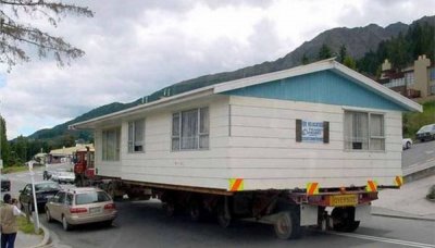 美國人搬家理由很奇葩,整棟房子直接用汽車運